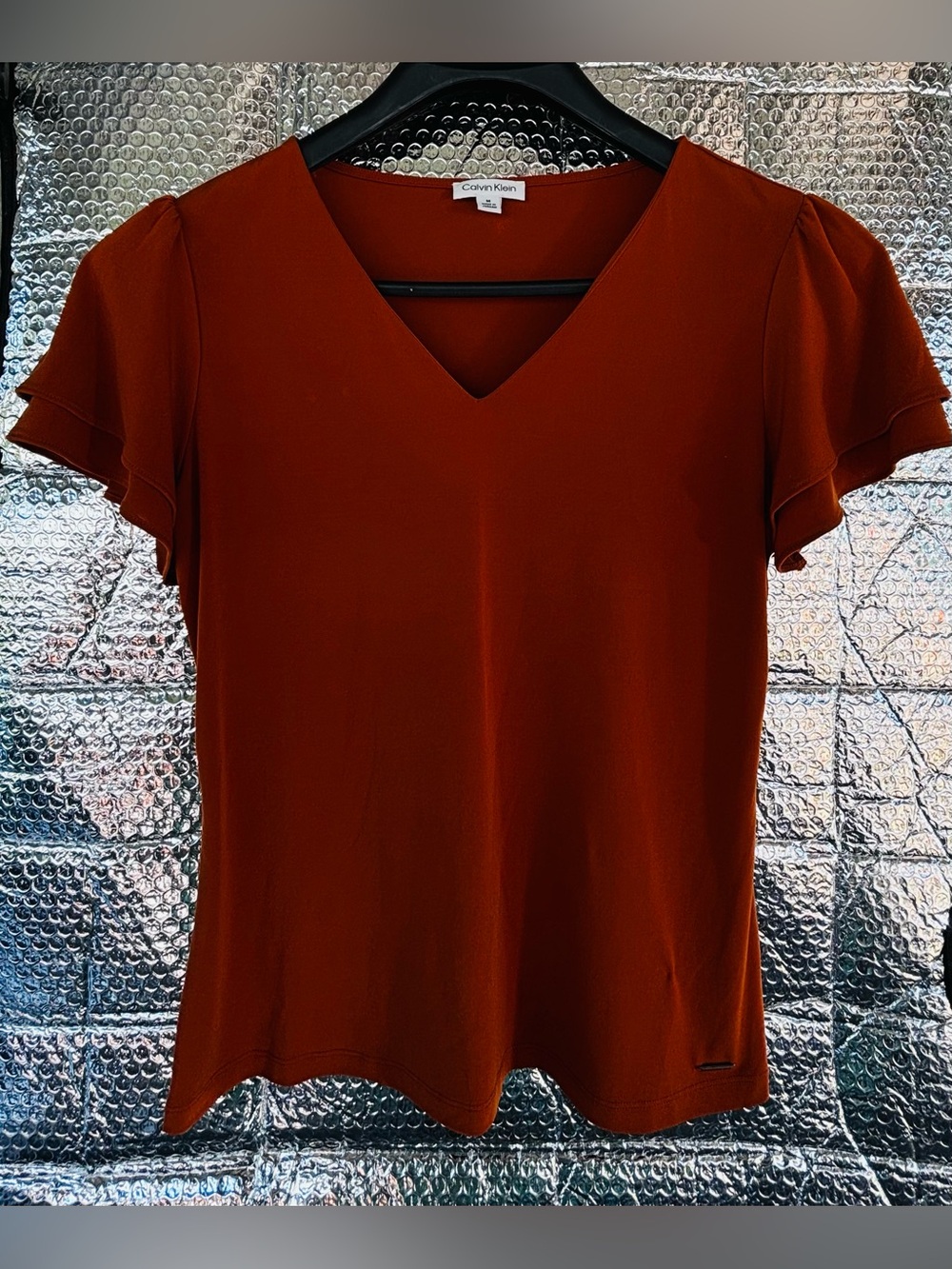 Calvin Klein Women's Rust Short-Sleeve V-Neck Flutter Top
